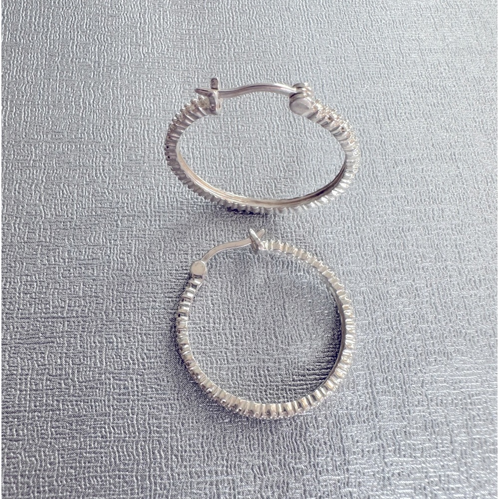 ☘️SOLD🍀1” Diamond 925 Sterling Silver Hoop Earrings 22mm - Picture 1 of 6
